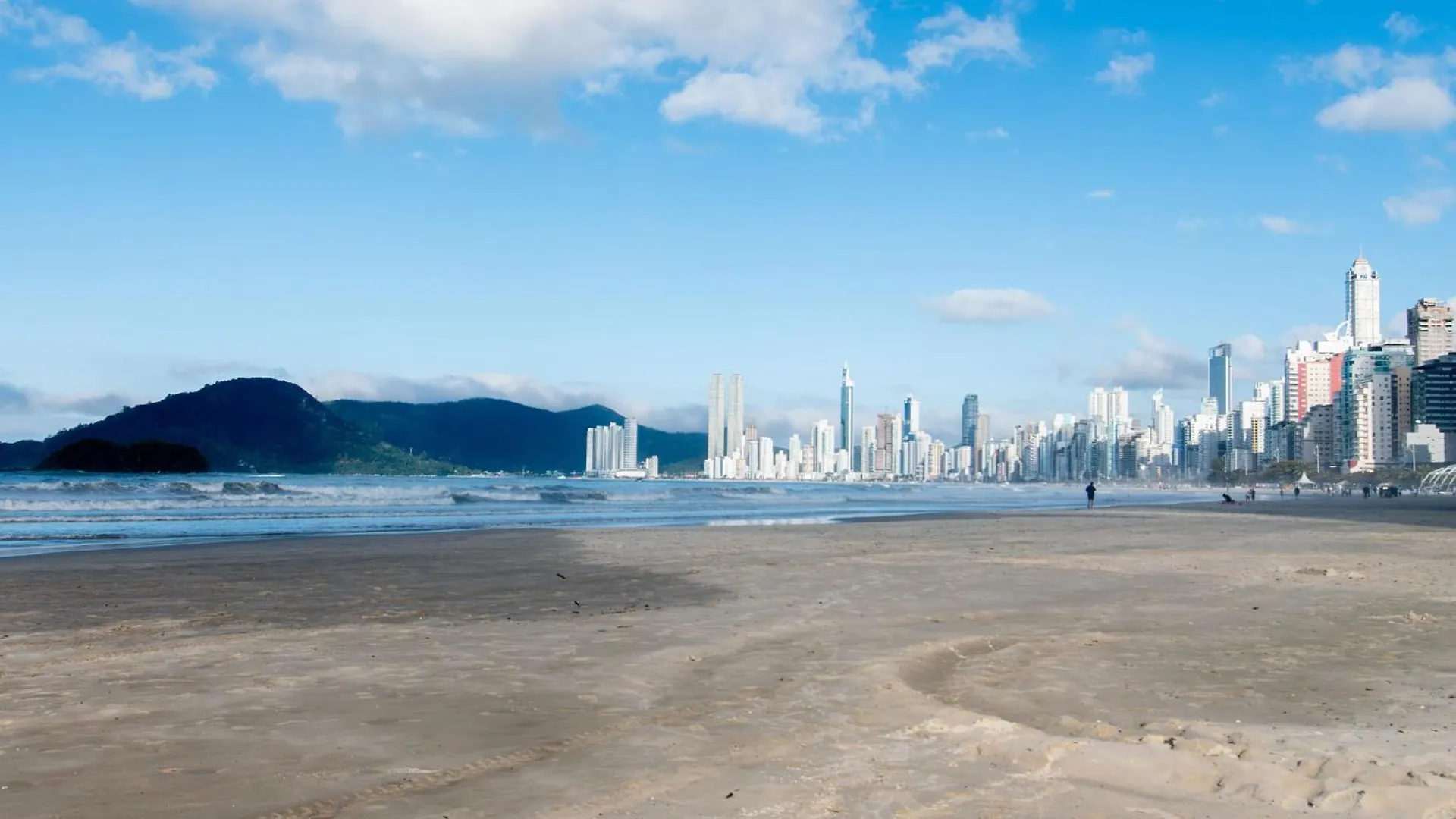 Appartement Localizacao Privilegiada Na Av. Atlantica Jk4995 Balneário Camboriú